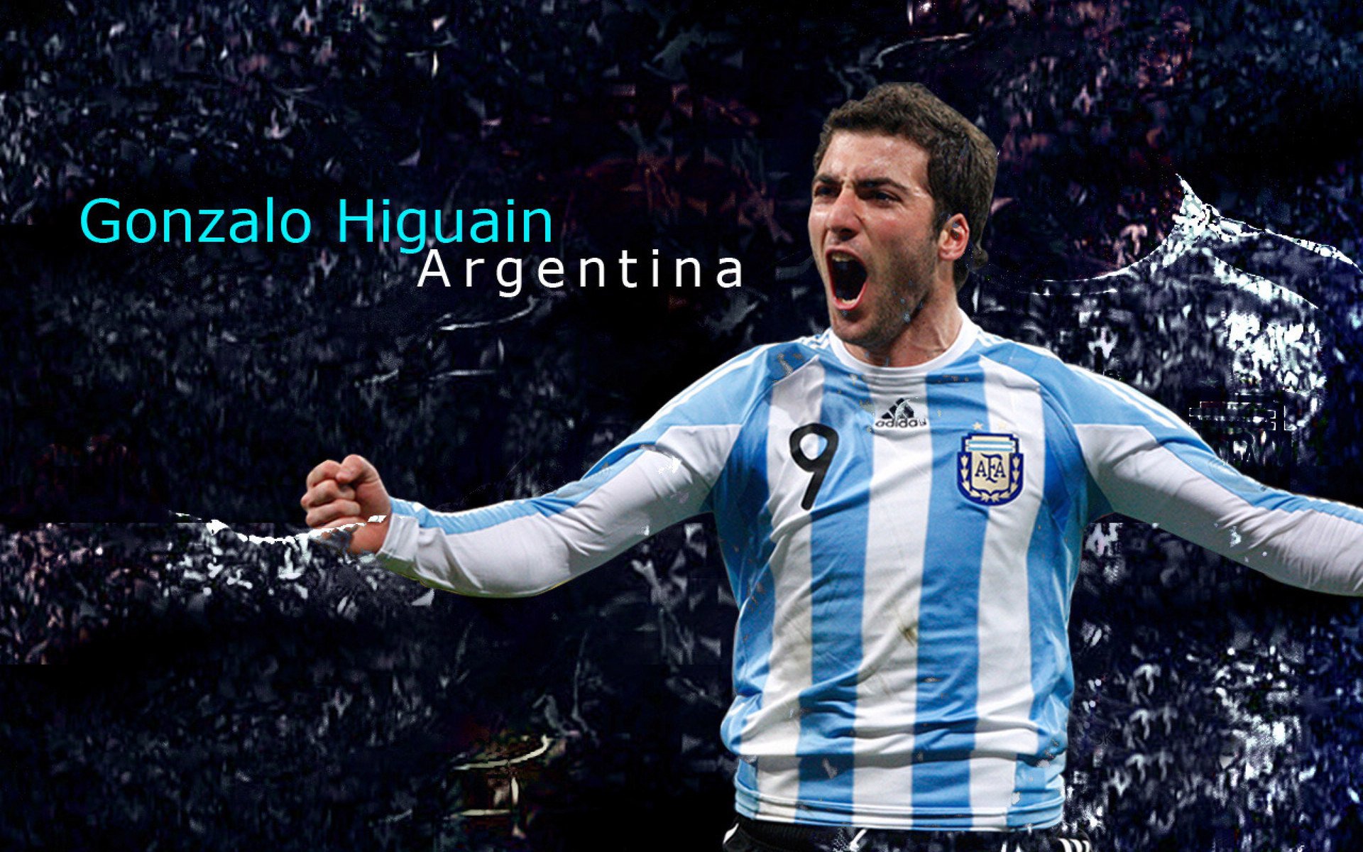 中国足球市场潜力巨大，投资热情高涨，中国足球产业规模